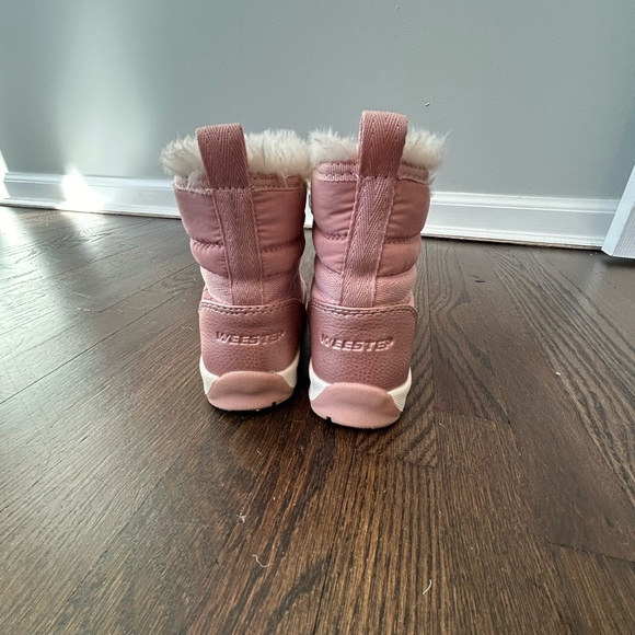 EUC. Pink winter boots. Size 5C. - Picture 10 of 12